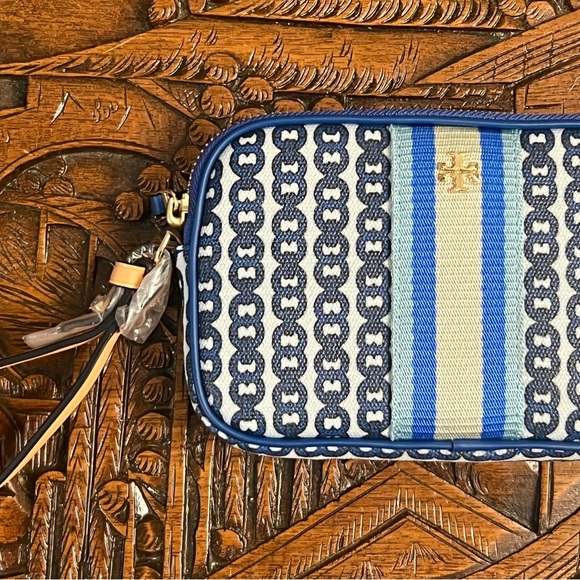 NWT AUTHENTIC TORY BURCH Gemini Link Wristlet Wallet - Picture 7 of 10